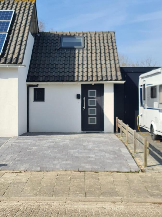 Bed and Breakfast Calm Down Near The Sea Vlissingen Exterior foto